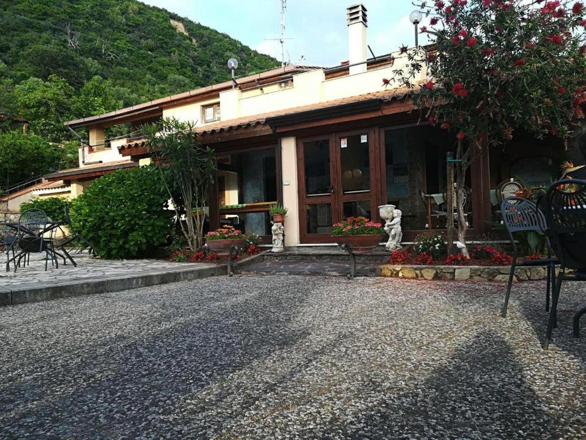 Villa Incanto B&B Каприоли Екстериор снимка