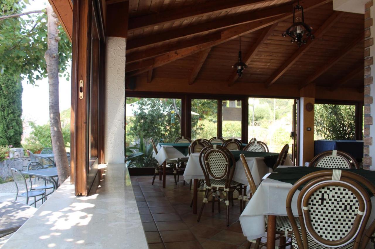 Villa Incanto B&B Каприоли Екстериор снимка