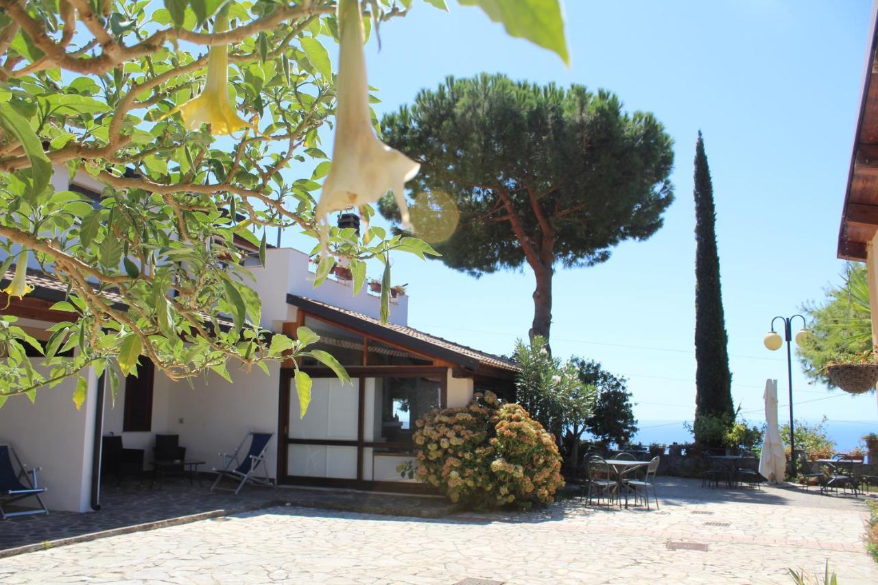 Villa Incanto B&B Каприоли Екстериор снимка
