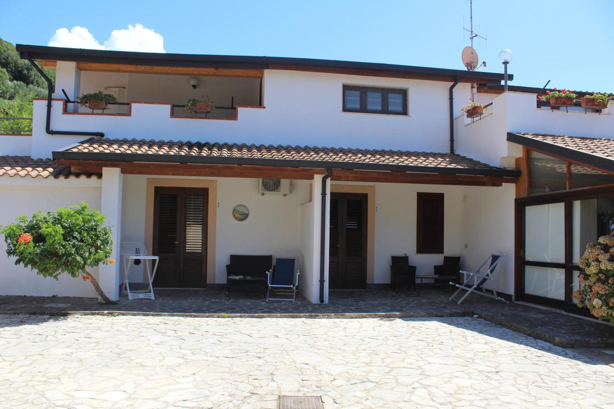 Villa Incanto B&B Каприоли Екстериор снимка