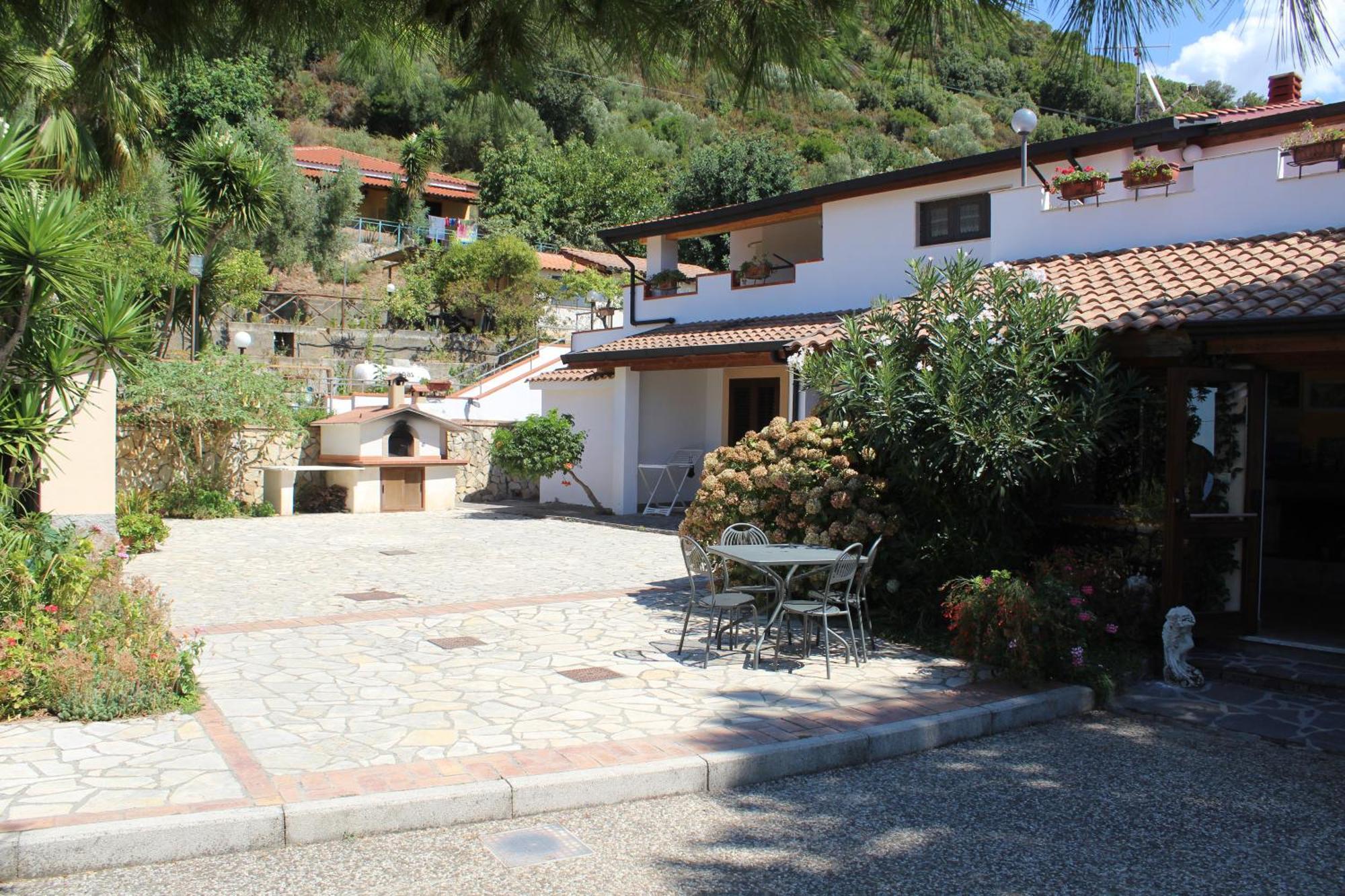 Villa Incanto B&B Каприоли Екстериор снимка